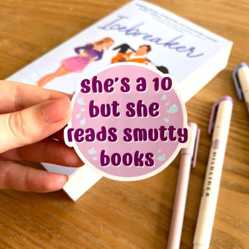 she's a 10 but she reads smutty books